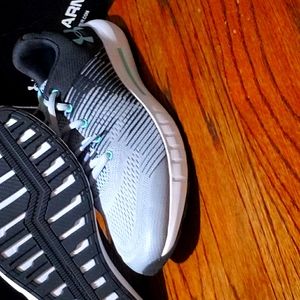 UNDER ARMOUR Pursuit NG